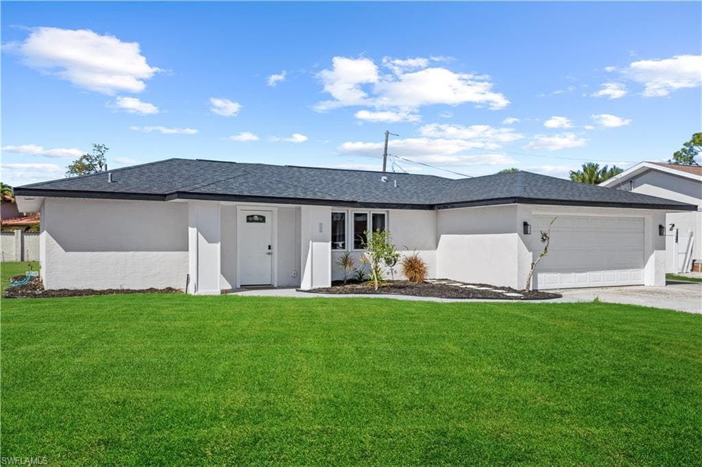 27670 Garrett ST BONITA SPRINGS, FL 34135