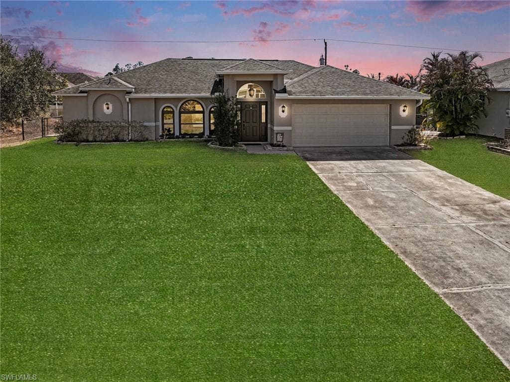 6371 Maytree CIR FORT MYERS, FL 33905
