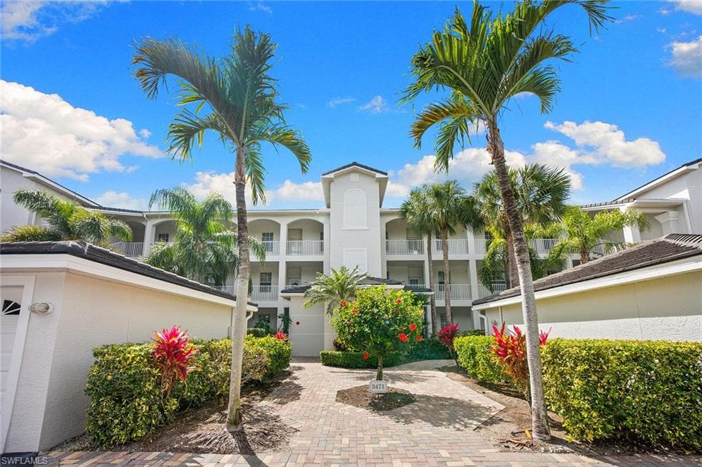 3471 Pointe Creek CT 206 BONITA SPRINGS, FL 34134