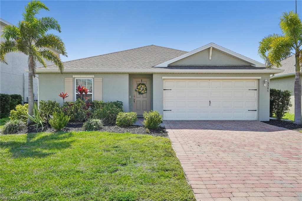 3306 Acapulco CIR CAPE CORAL, FL 33909