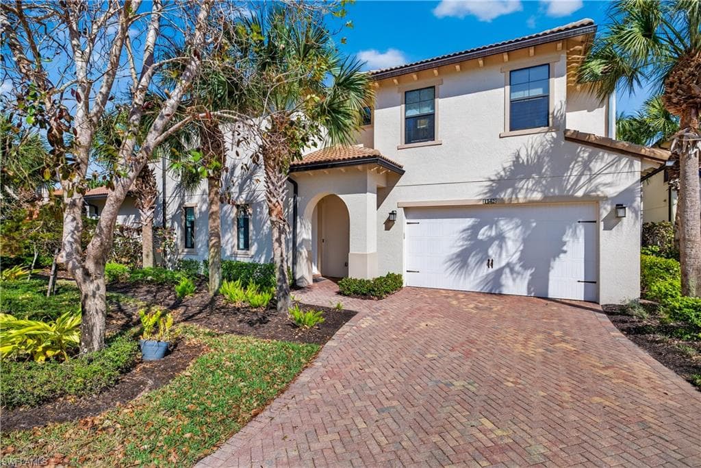 1142 Antaras CT N NAPLES, FL 34113