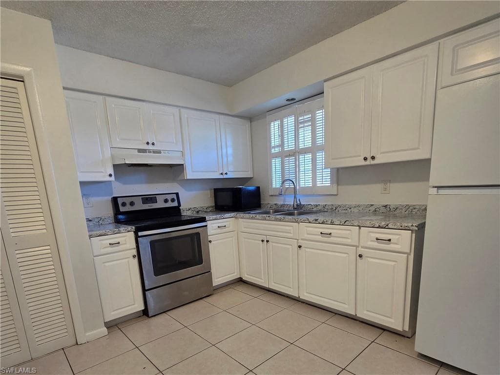 3325 Airport RD N G7 NAPLES, FL 34105