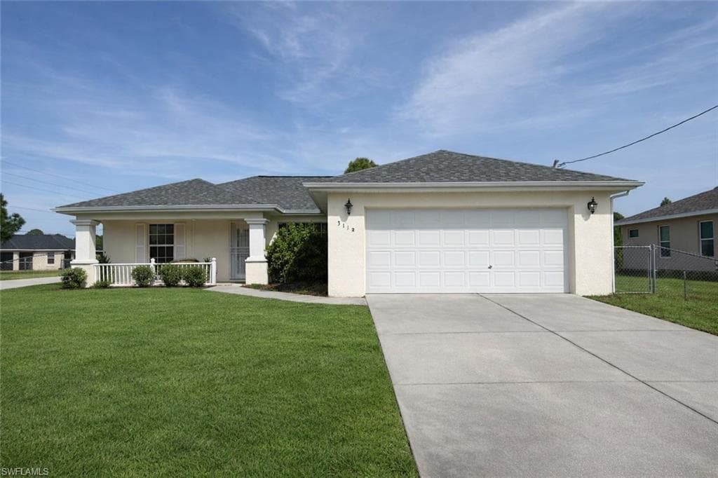 3112 42nd ST W LEHIGH ACRES, FL 33971