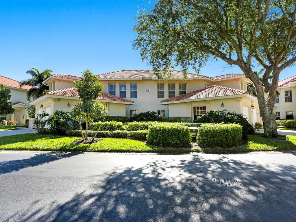 1051 Egrets Walk CIR 7-201 NAPLES, FL 34108