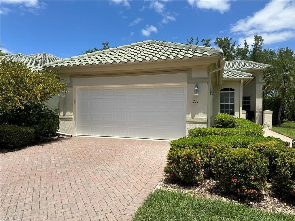 711 Vistana CIR 41 NAPLES, FL 34119
