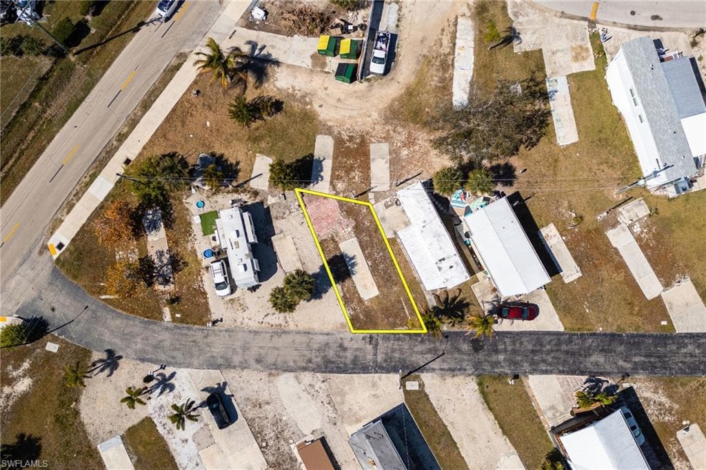 4 Helen LN FORT MYERS BEACH, FL 33931