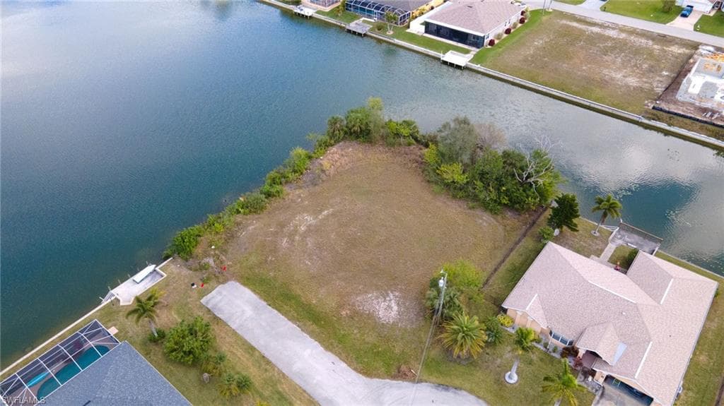 2217 NE 2nd ST CAPE CORAL, FL 33909