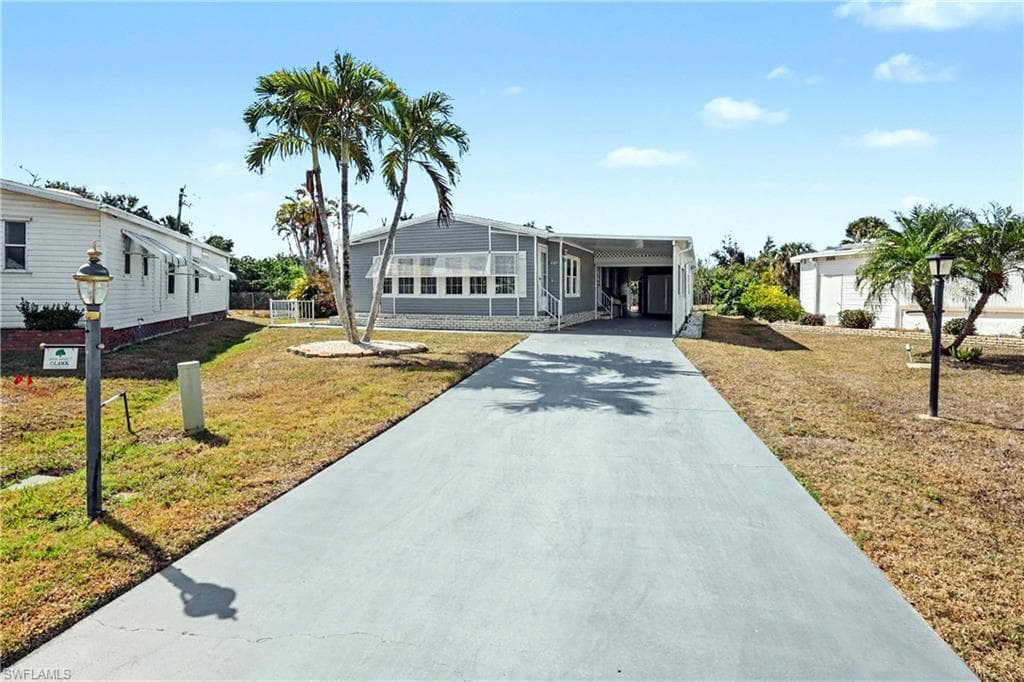 10473 Winchester CT FORT MYERS, FL 33908