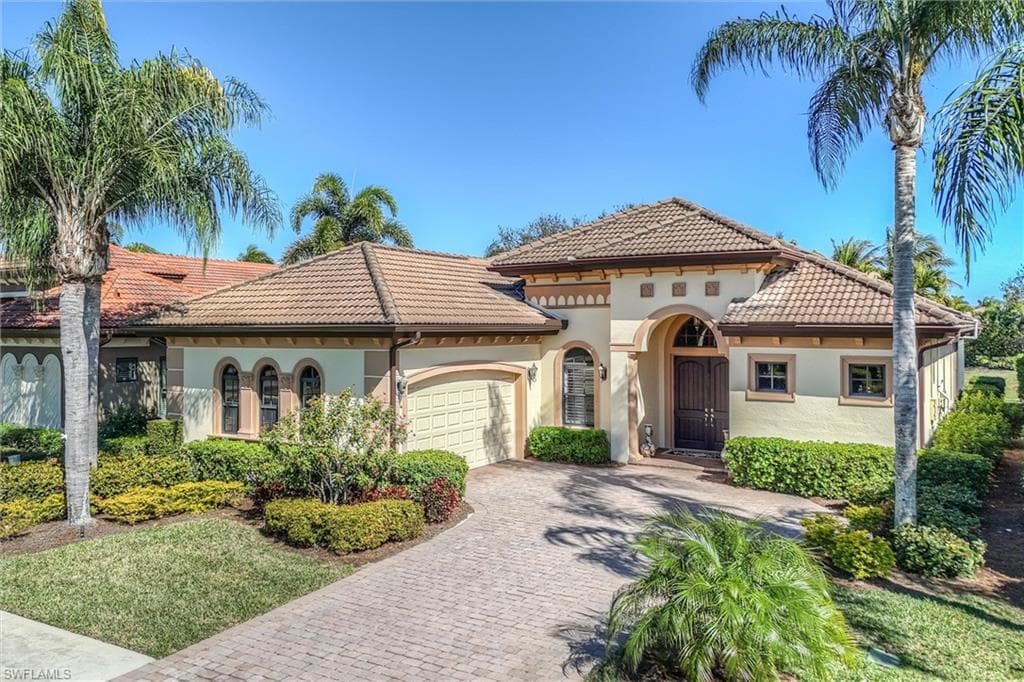 7660 Cottesmore DR NAPLES, FL 34113