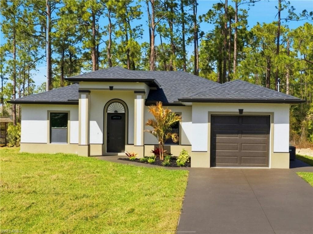 2524 33RD ST W LEHIGH ACRES, FL 33972