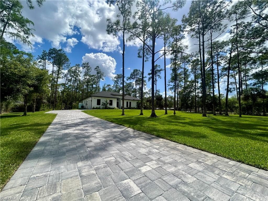 3724 2nd AVE NE NAPLES, FL 34120