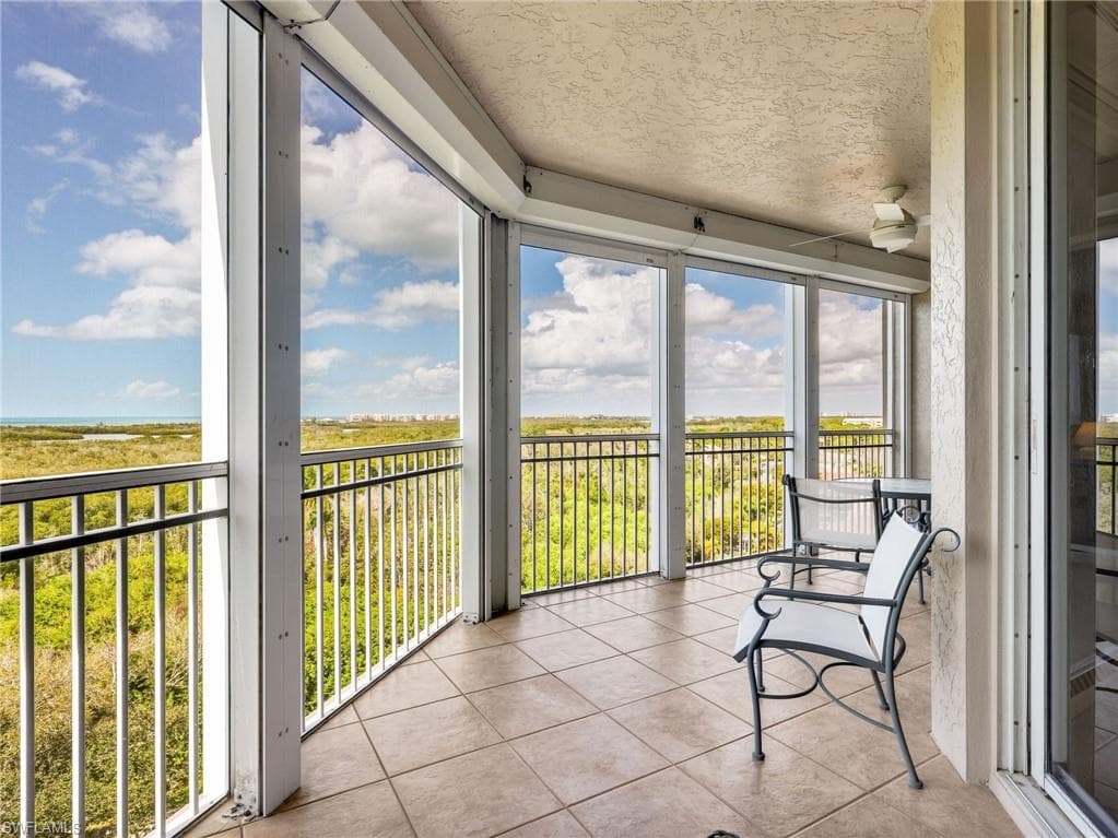 1001 Arbor Lake DR 707 NAPLES, FL 34110