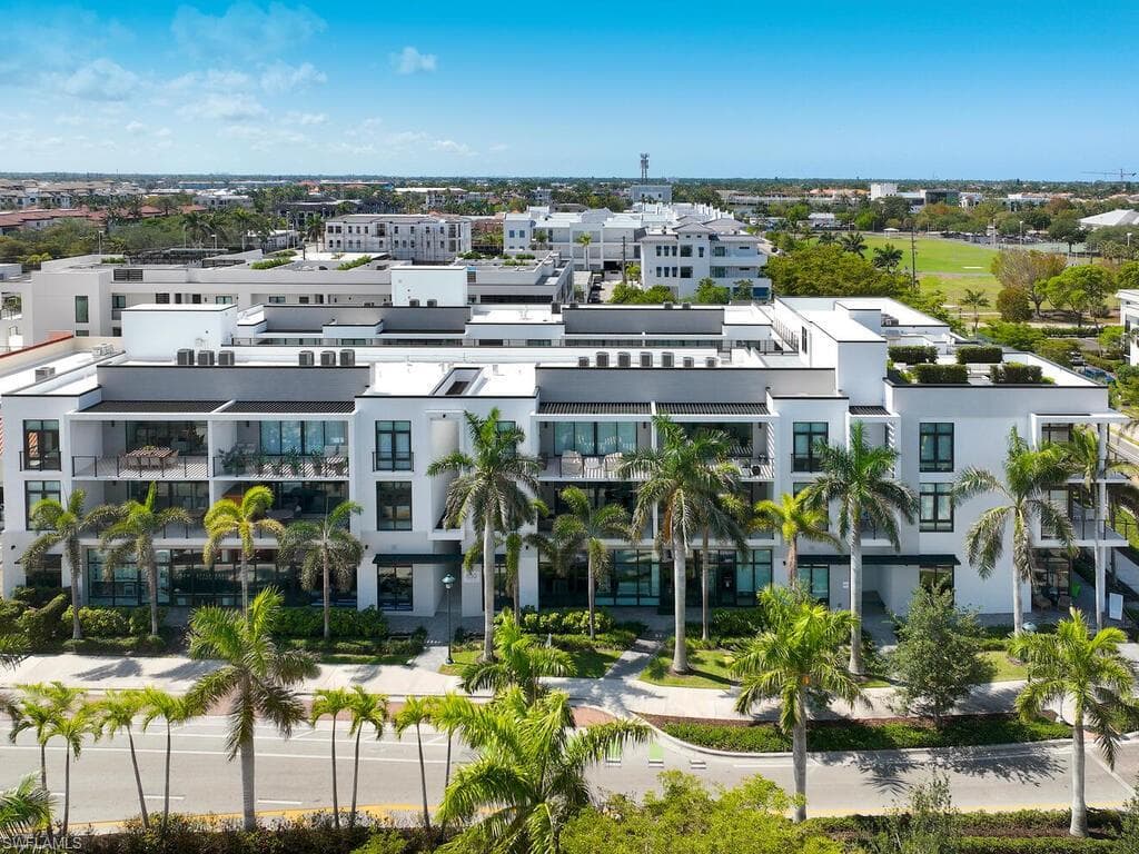 850 Central AVE 301 NAPLES, FL 34102