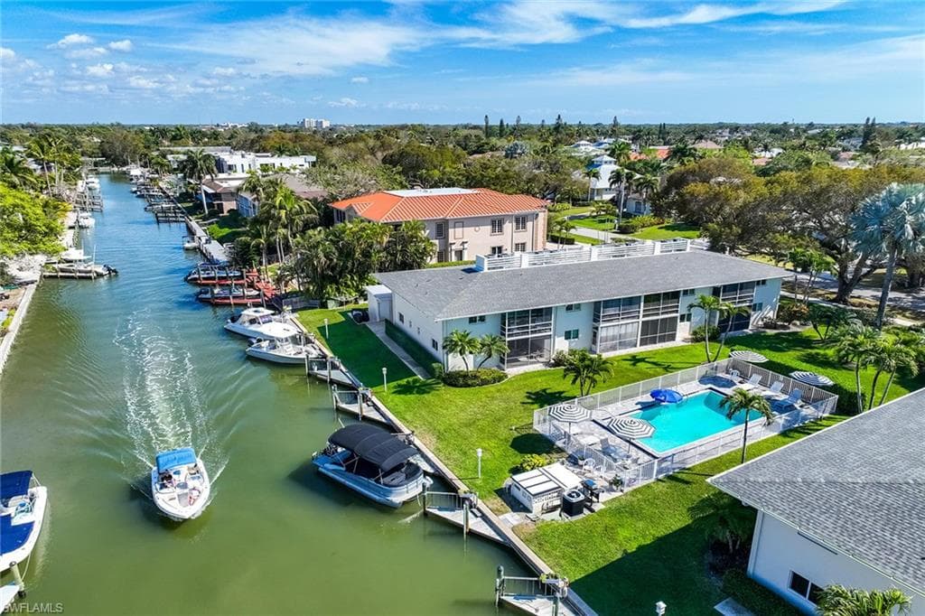 1417 Chesapeake AVE 104 NAPLES, FL 34102