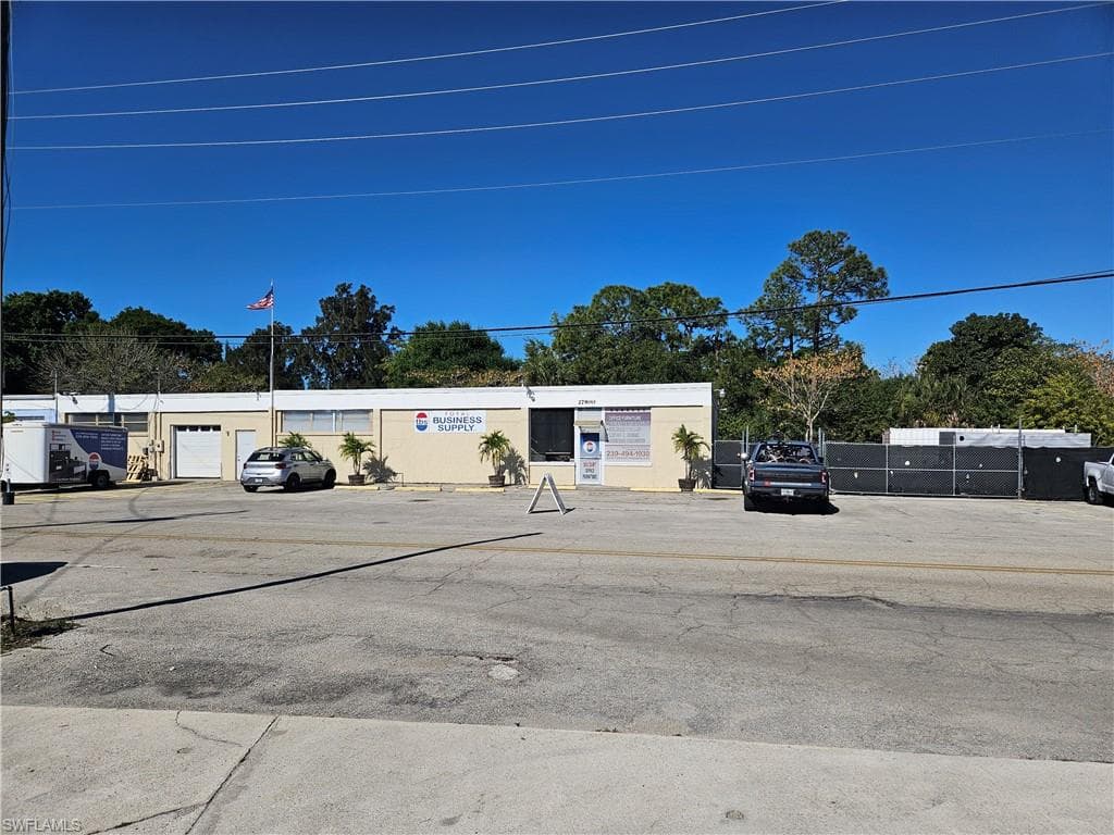 27900 Industrial ST BONITA SPRINGS, FL 34135