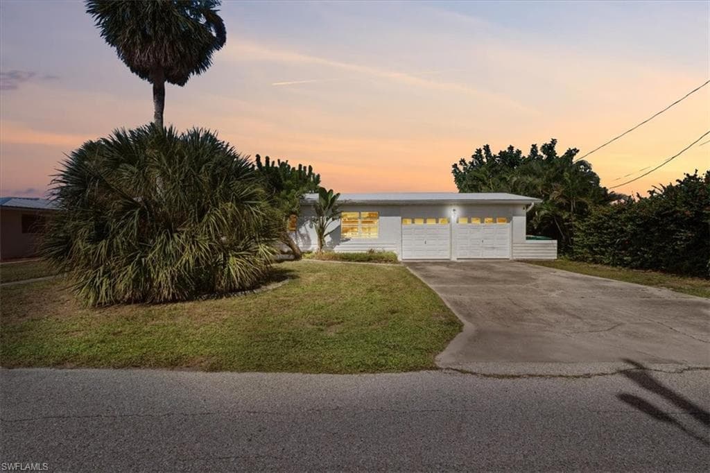 124 Leland ST SE PORT CHARLOTTE, FL 33952