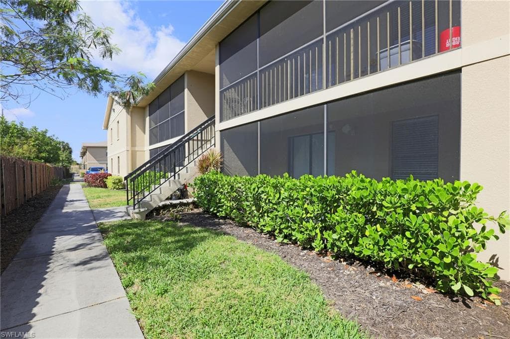 5319 Summerlin RD 1904 FORT MYERS, FL 33919