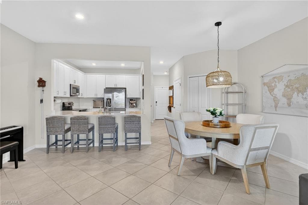 2821 Citrus ST NAPLES, FL 34120