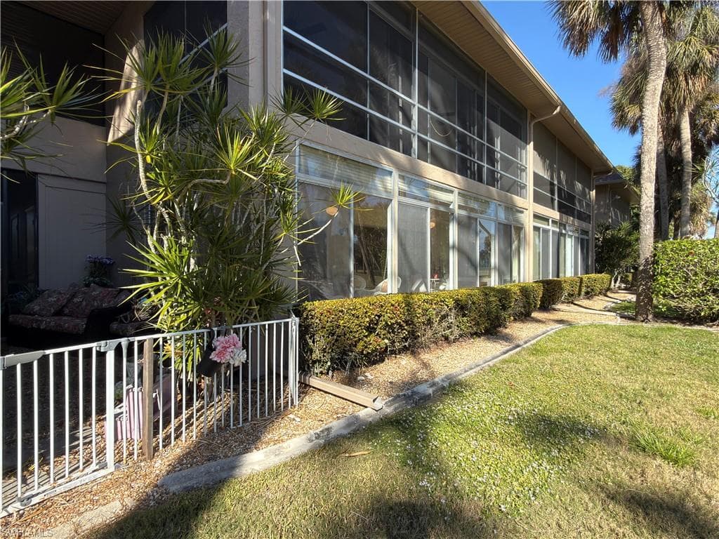 1699 Golf Club DR 3 NORTH FORT MYERS, FL 33903
