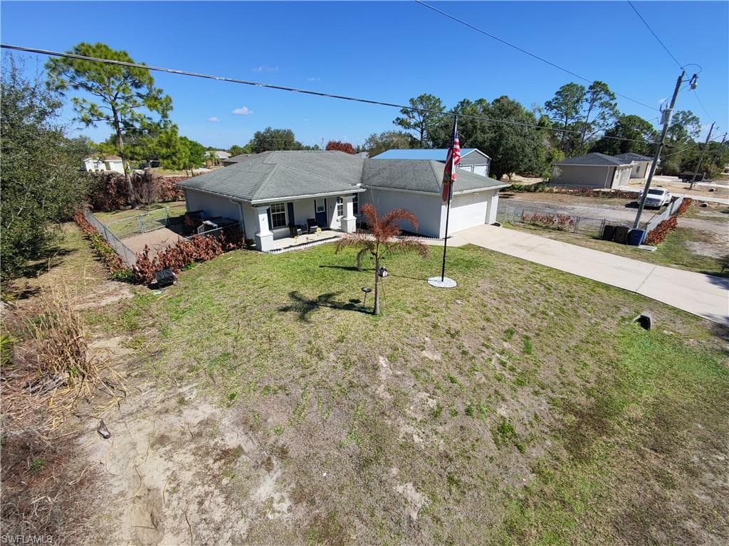 2912 52nd ST W LEHIGH ACRES, FL 33971