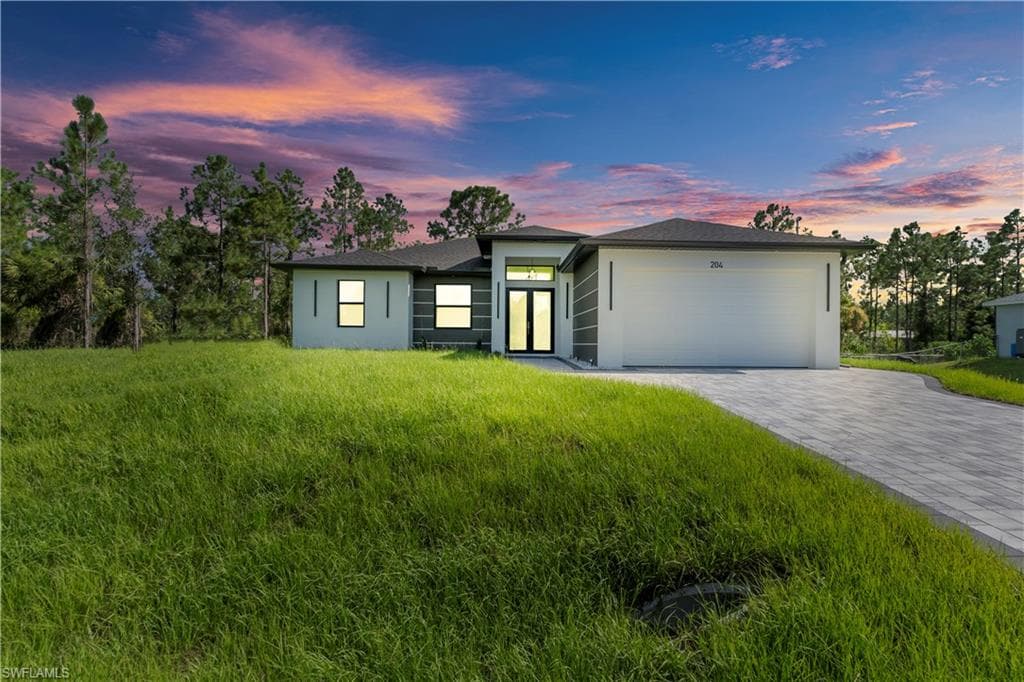 204 E 10th ST LEHIGH ACRES, FL 33972