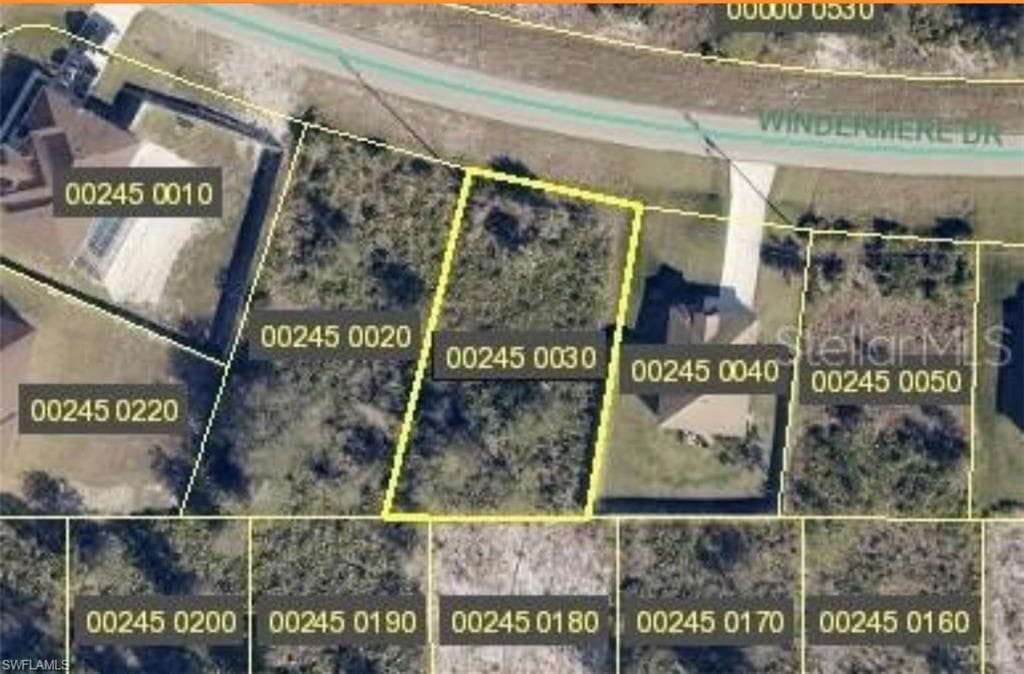 575 Windermere DR LEHIGH ACRES, FL 33972