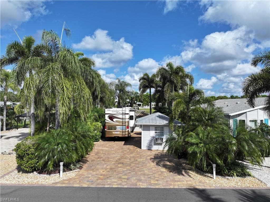 5958 Brightwood DR FORT MYERS, FL 33905