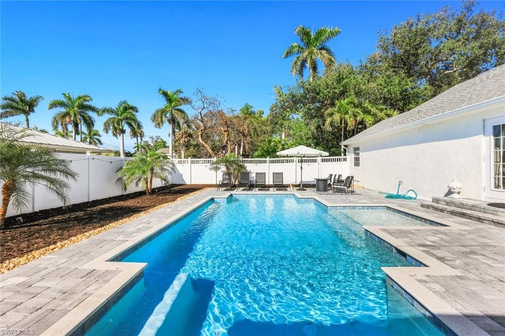 1321 Donna DR FORT MYERS, FL 33919