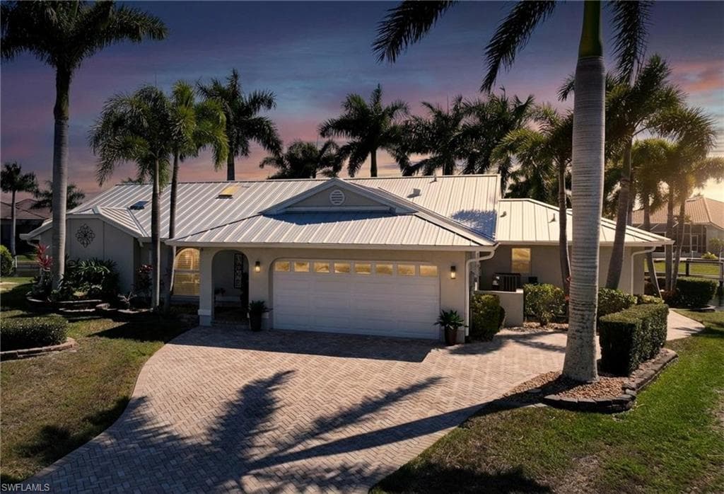 803 Lucia DR PUNTA GORDA, FL 33950