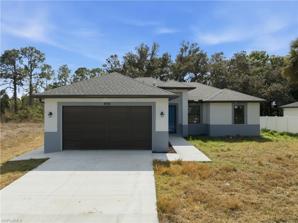 2715 28th ST W LEHIGH ACRES, FL 33971