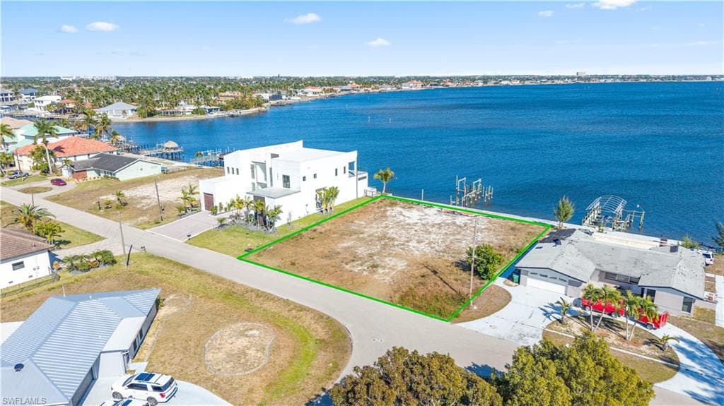 5837 SW 1st AVE CAPE CORAL, FL 33914