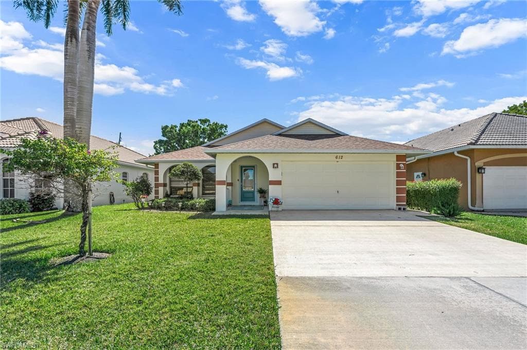 612 110th AVE N NAPLES, FL 34108