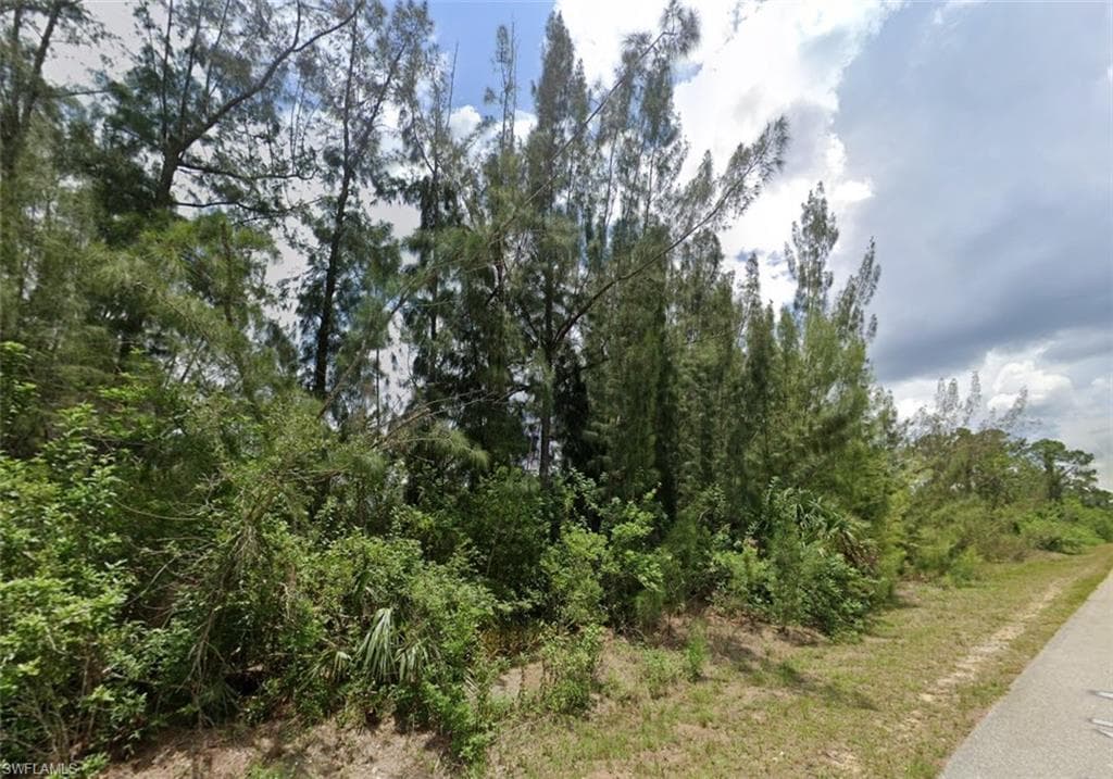 1615 North AVE LEHIGH ACRES, FL 33972