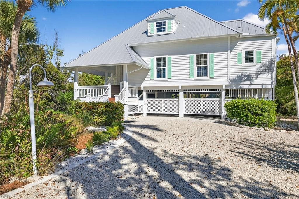 205 Daniel DR SANIBEL, FL 33957