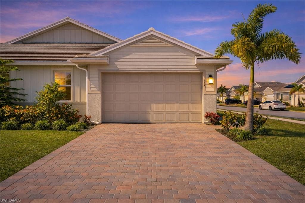 1193 Enbrook LOOP NAPLES, FL 34114