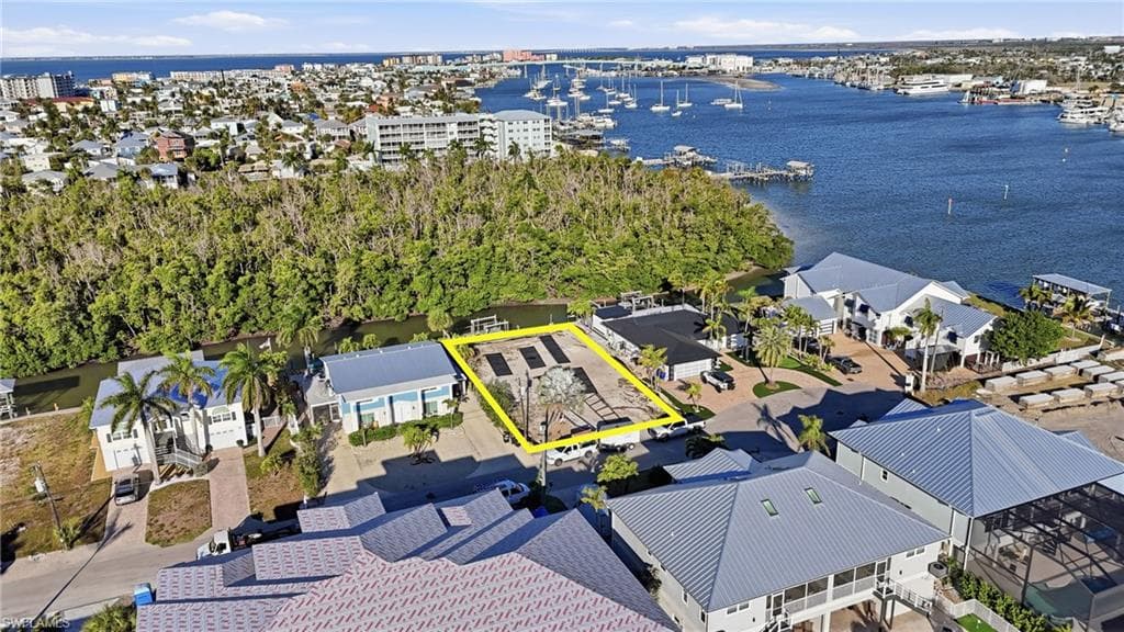 265 Tropical Shores WAY FORT MYERS BEACH, FL 33931