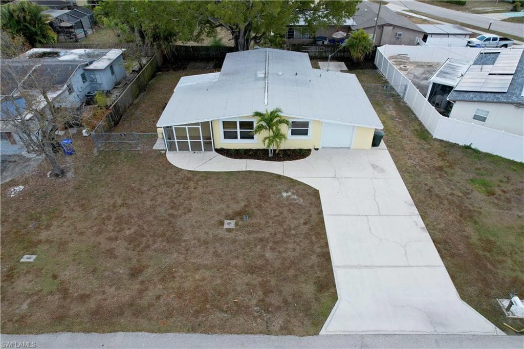 1816 Paul ST FORT MYERS, FL 33901