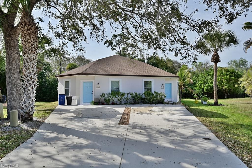 8510 Tamara CT BONITA SPRINGS, FL 34135
