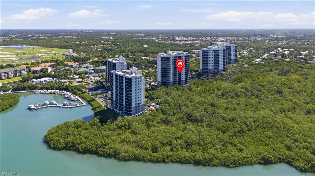 425 Cove Tower Dr 703 NAPLES, FL 34110