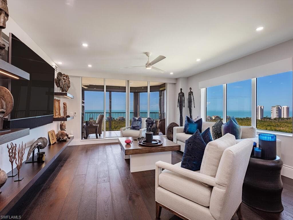 7425 Pelican Bay BLVD 1706 NAPLES, FL 34108