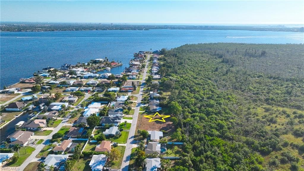 5842 SW 1st CT CAPE CORAL, FL 33914