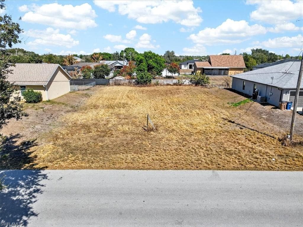 3908 5th ST W LEHIGH ACRES, FL 33971