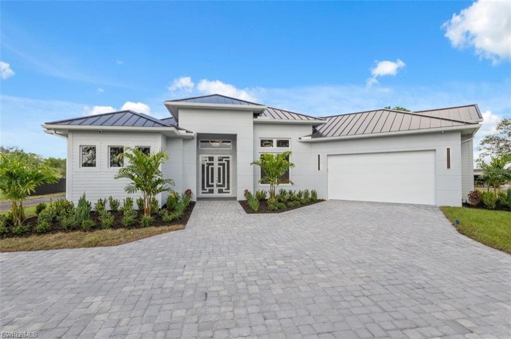239 20th AVE NE NAPLES, FL 34120