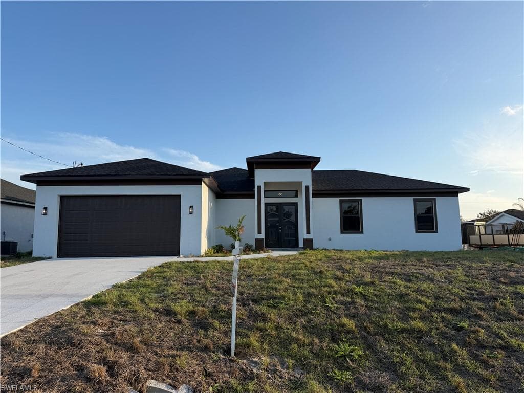 3903 17th ST SW LEHIGH ACRES, FL 33976