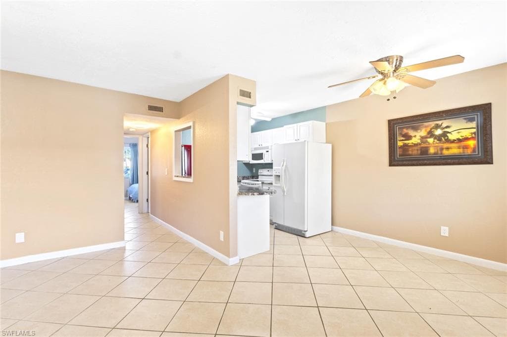4629 Bayshore DR J3 NAPLES, FL 34112