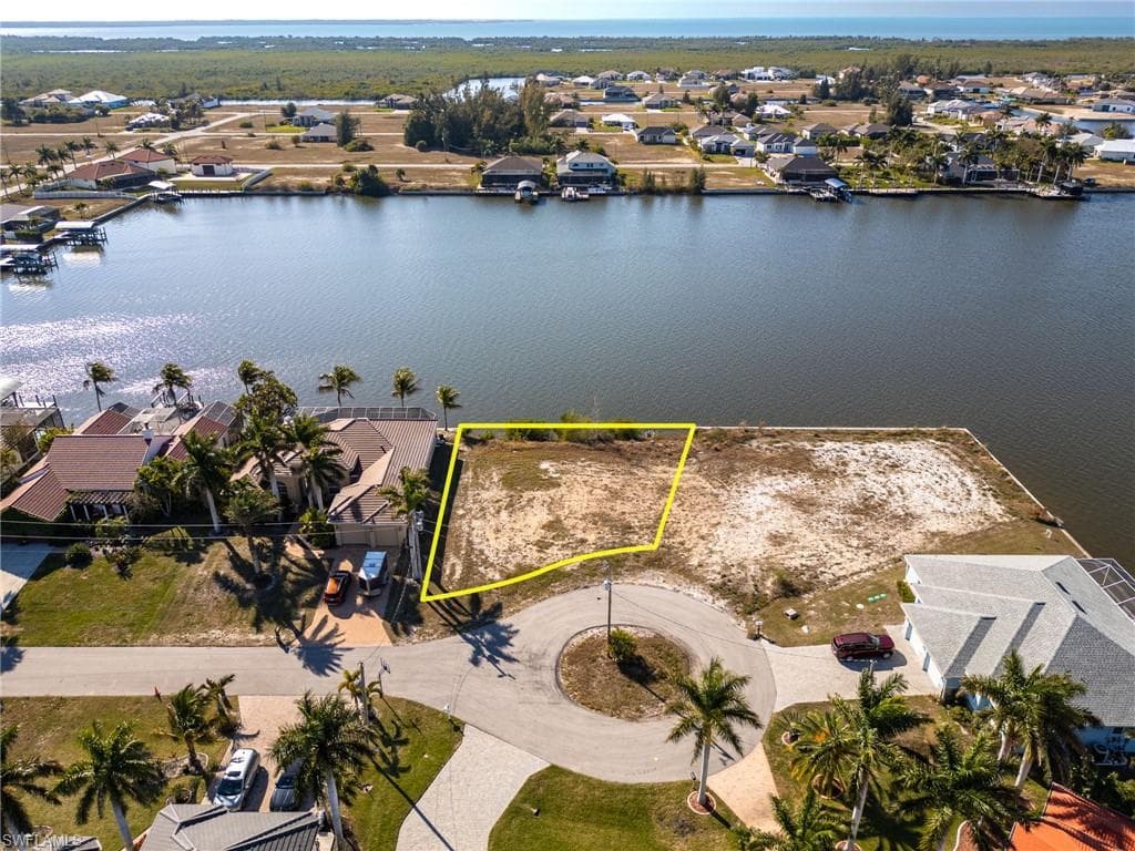 2826 NW 43rd PL CAPE CORAL, FL 33993