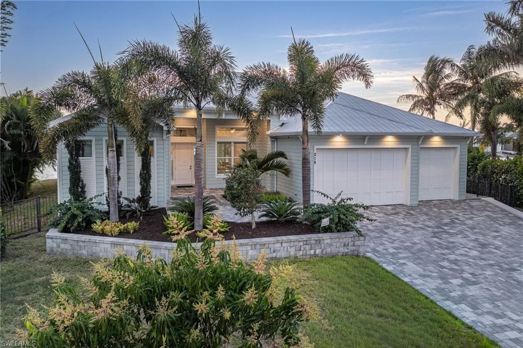218 Bayshore DR CAPE CORAL, FL 33904