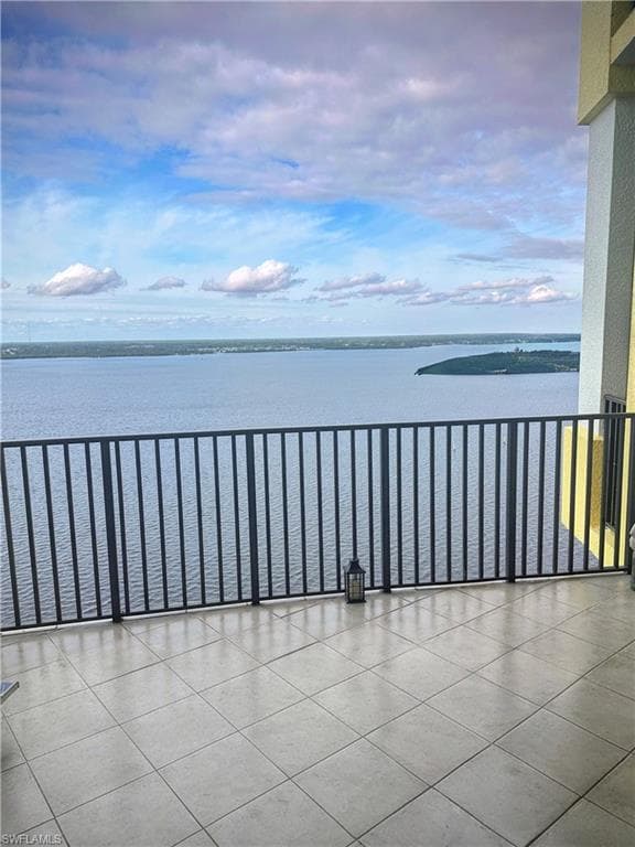 2797 1st ST 2002 FORT MYERS, FL 33916