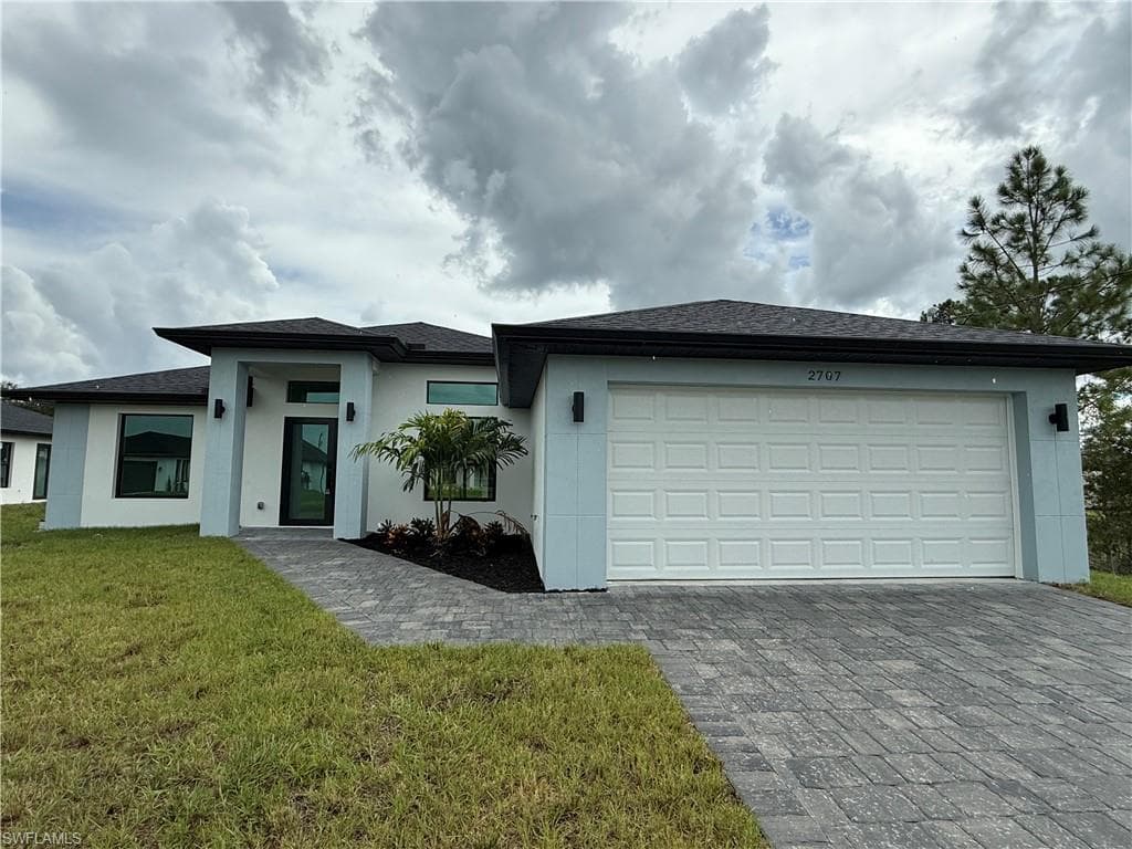 2808 24th ST SW LEHIGH ACRES, FL 33976