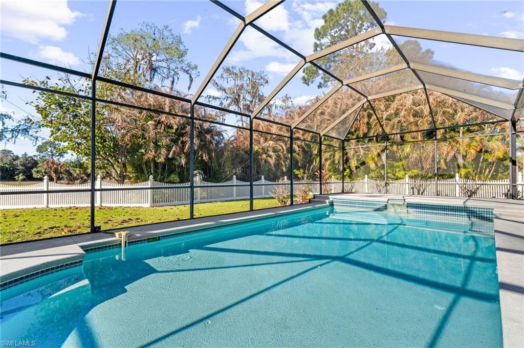 360 16th AVE NW NAPLES, FL 34120